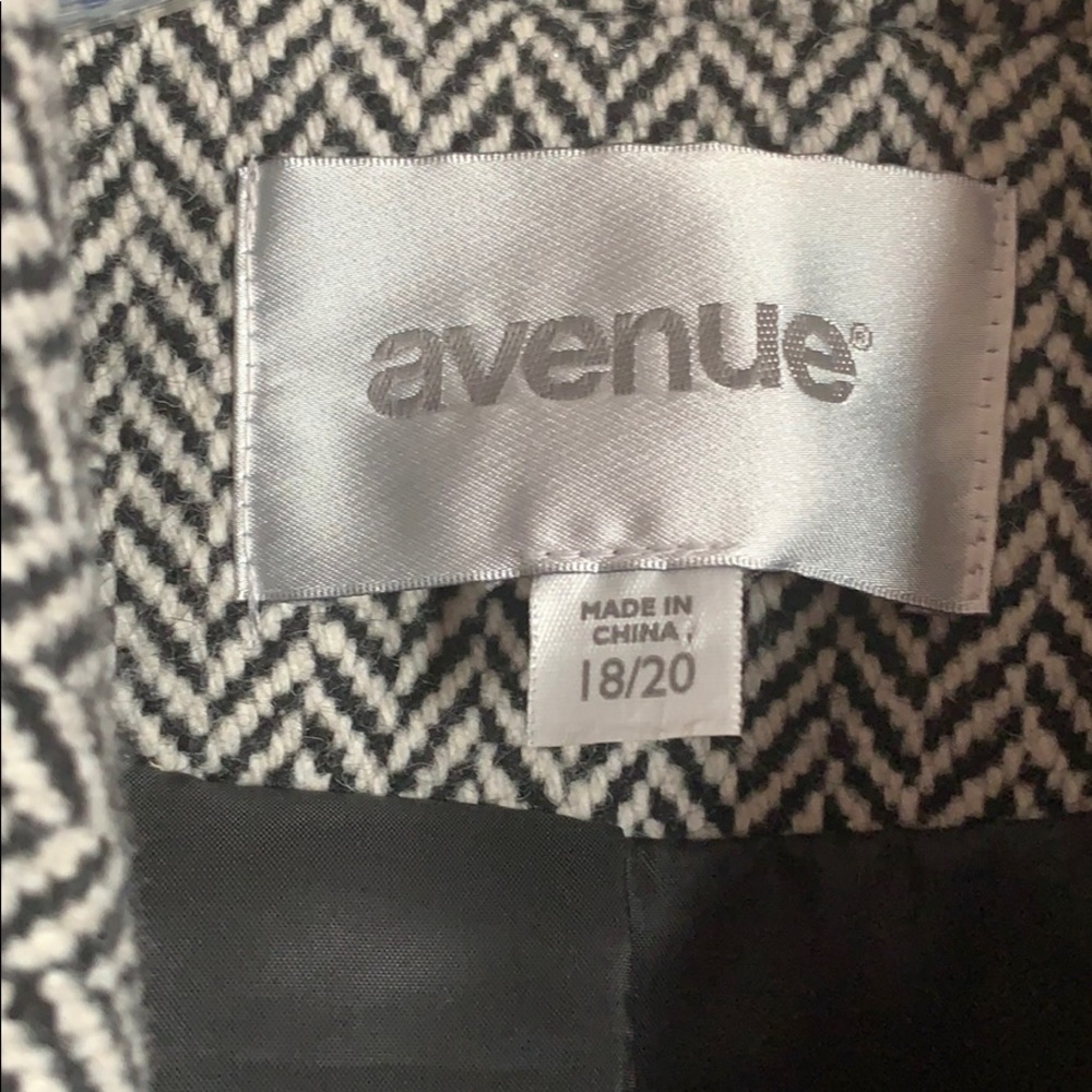 Chevron Pattern Coat - image 2